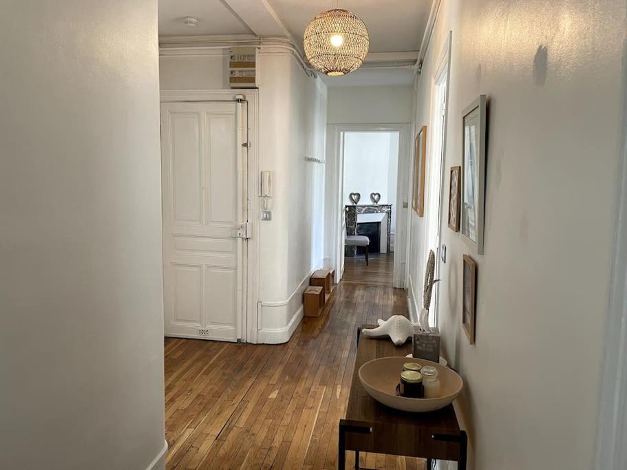 Clou Dans Le Fer Hyper Centre Immeuble Luxueux Apartment