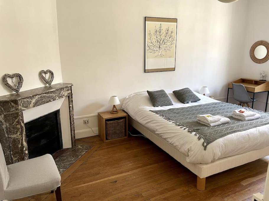 Apartment Clou Dans Le Fer Hyper Centre Immeuble Luxueux